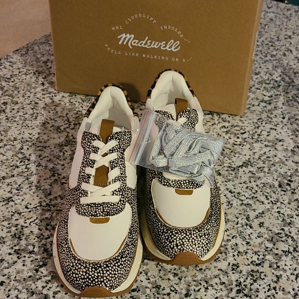 Kick Off Trainer Sneakers in Multi